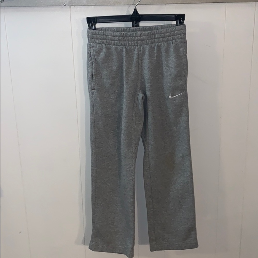 Boys S Nike gray sweatpants